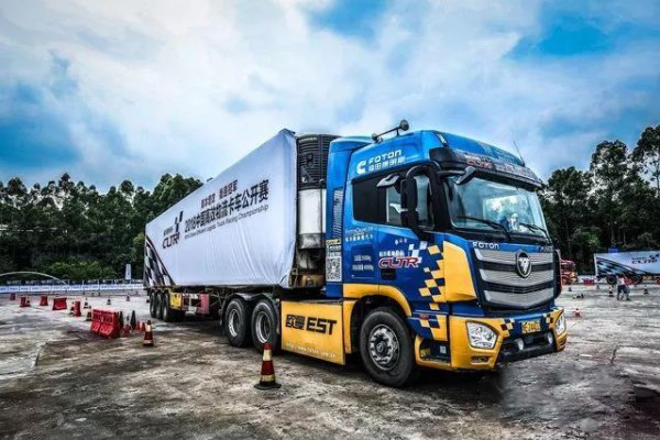 科技助力業務發展 戴姆勒新車型亮相上海冷鏈行業展