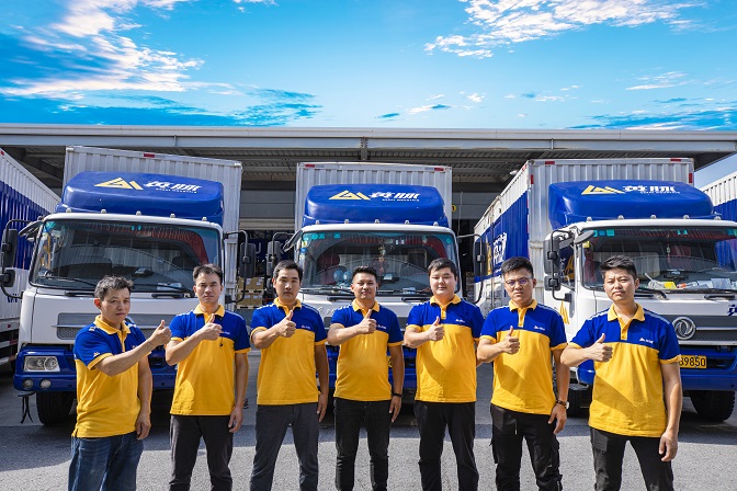 英脈物流自有車隊